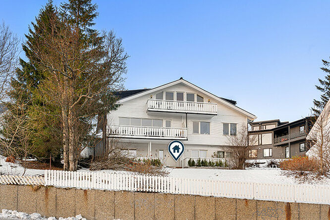 Kirkegårdsvegen 21