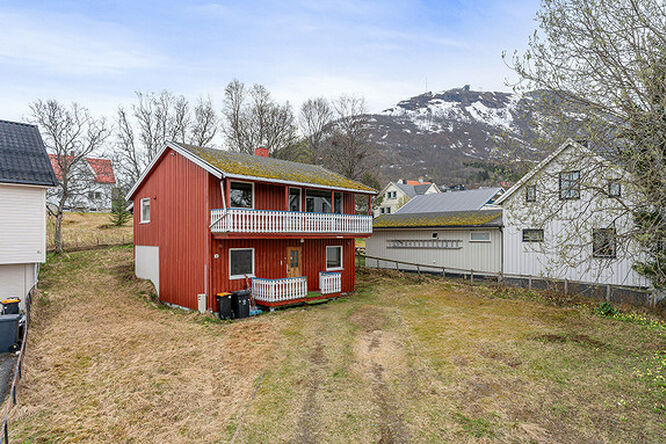 Grøtsundvegen 8A