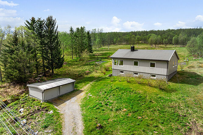Straumsvegen 1161