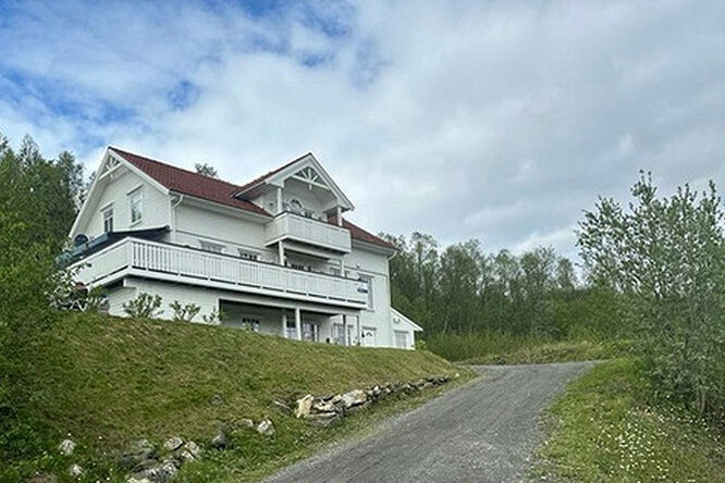 Lauksletta 60