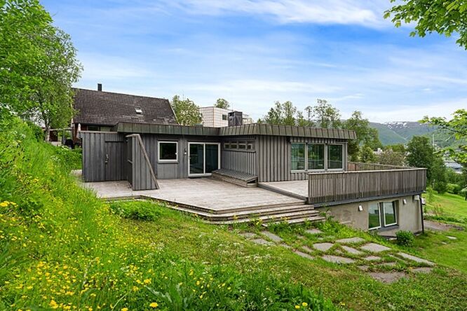 Austadvegen 1